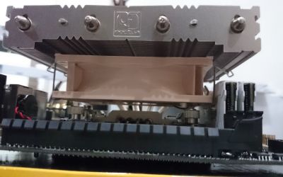 Χρησιμοποιώ μόνο τον κάτω ανεμιστήρα για την ψύκτρα CPU